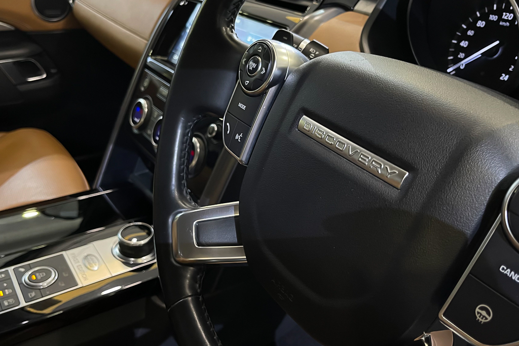 Land Rover Discovery First Edition