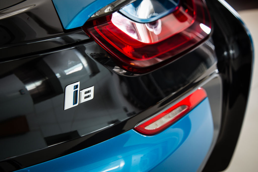 BMW i8