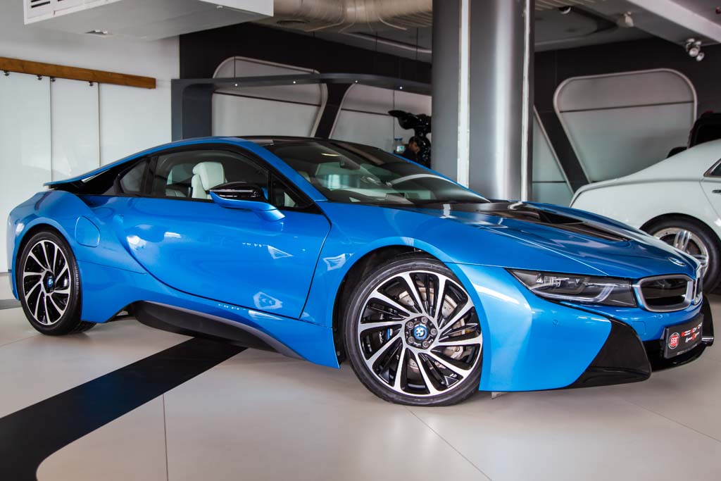 BMW i8