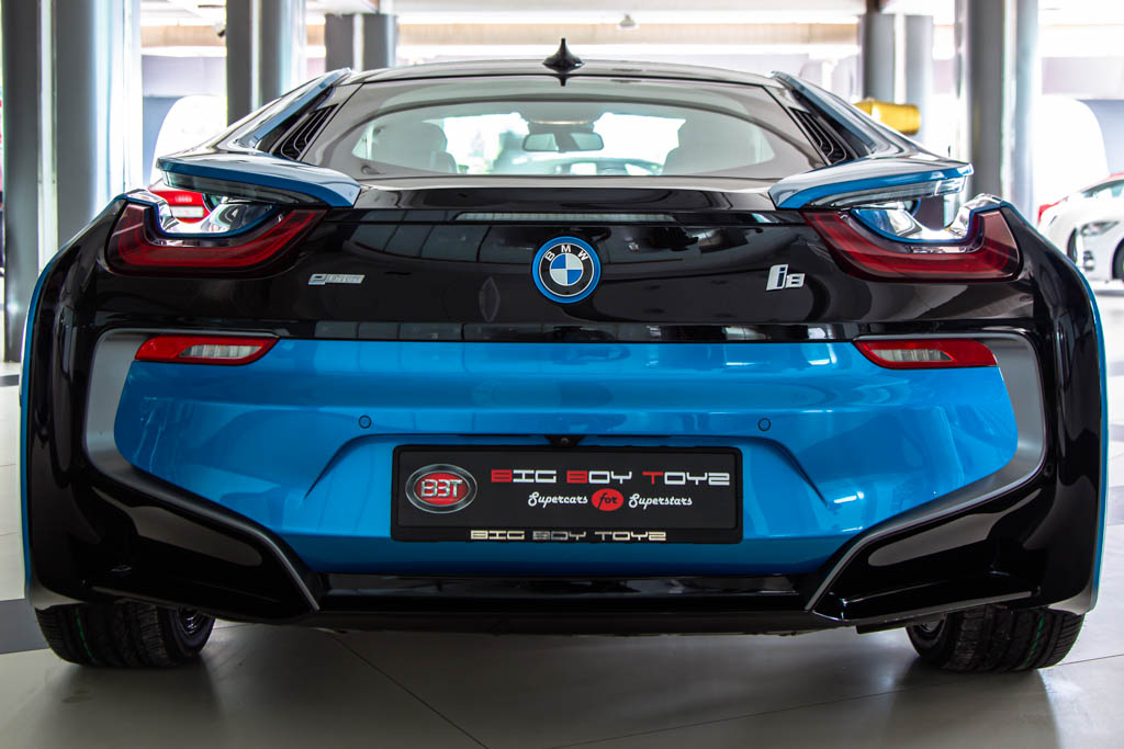BMW i8