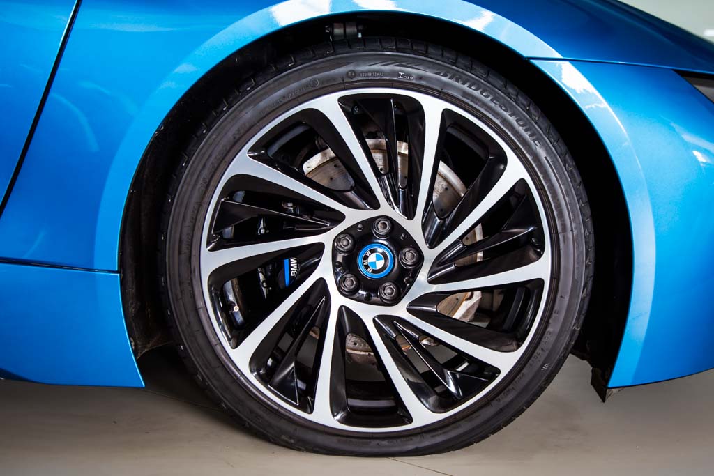 BMW i8