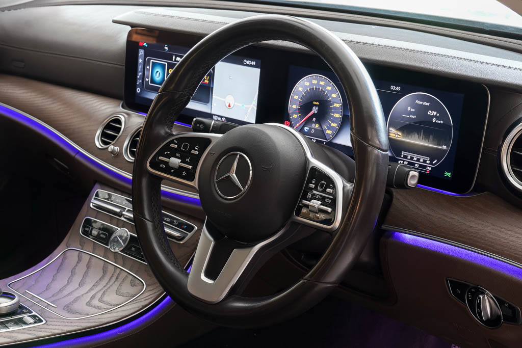 MERCEDES BENZ E220D Exclusive 