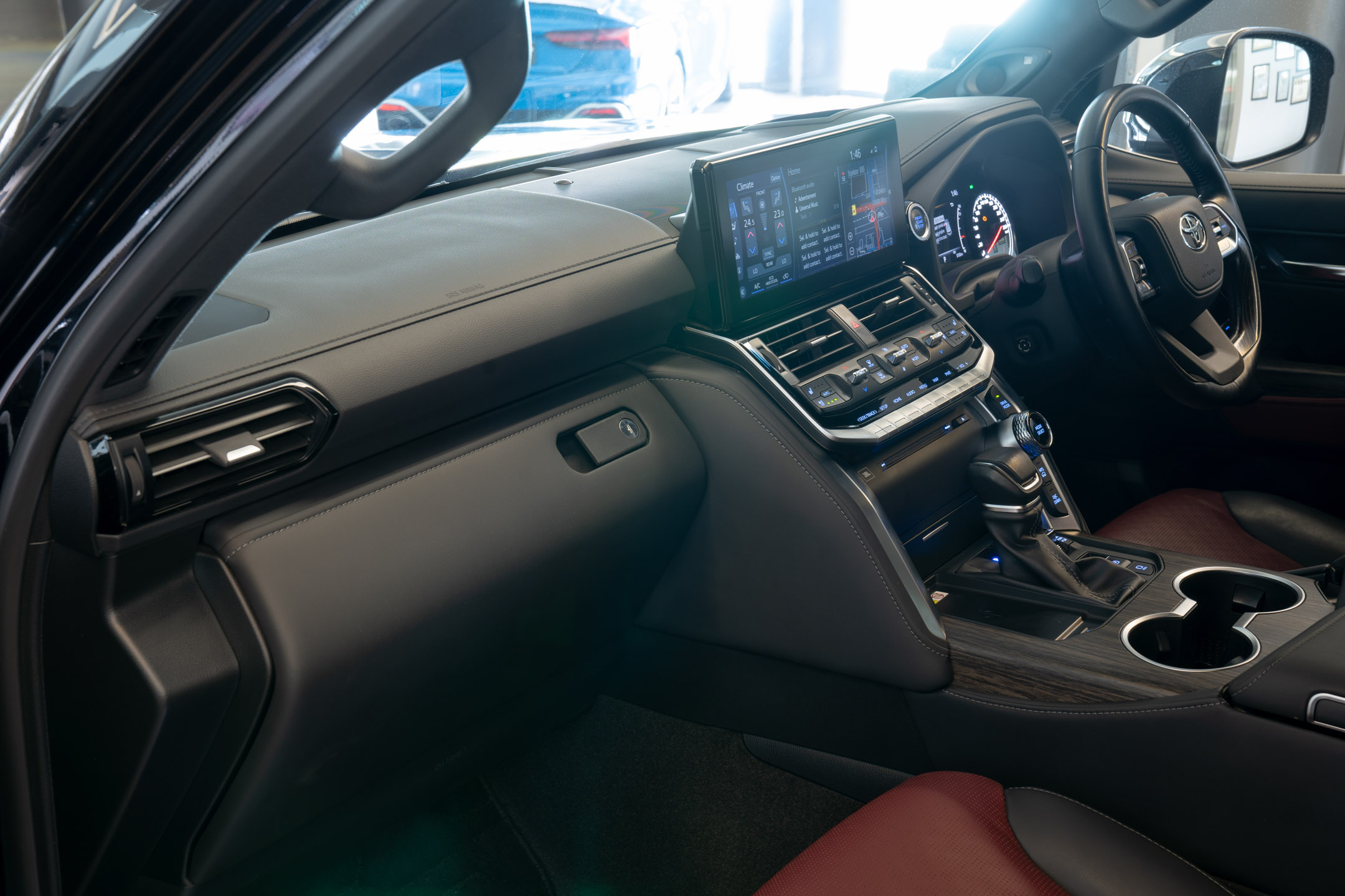 TOYOTA Land Cruiser LC 300 ZX