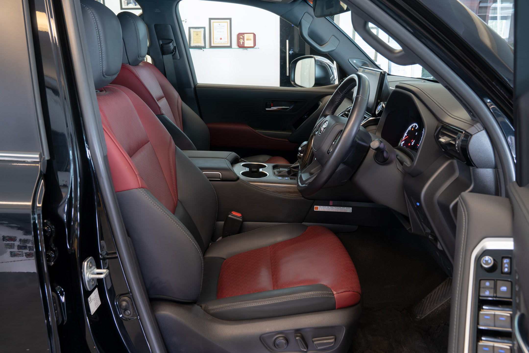 TOYOTA Land Cruiser LC 300 ZX