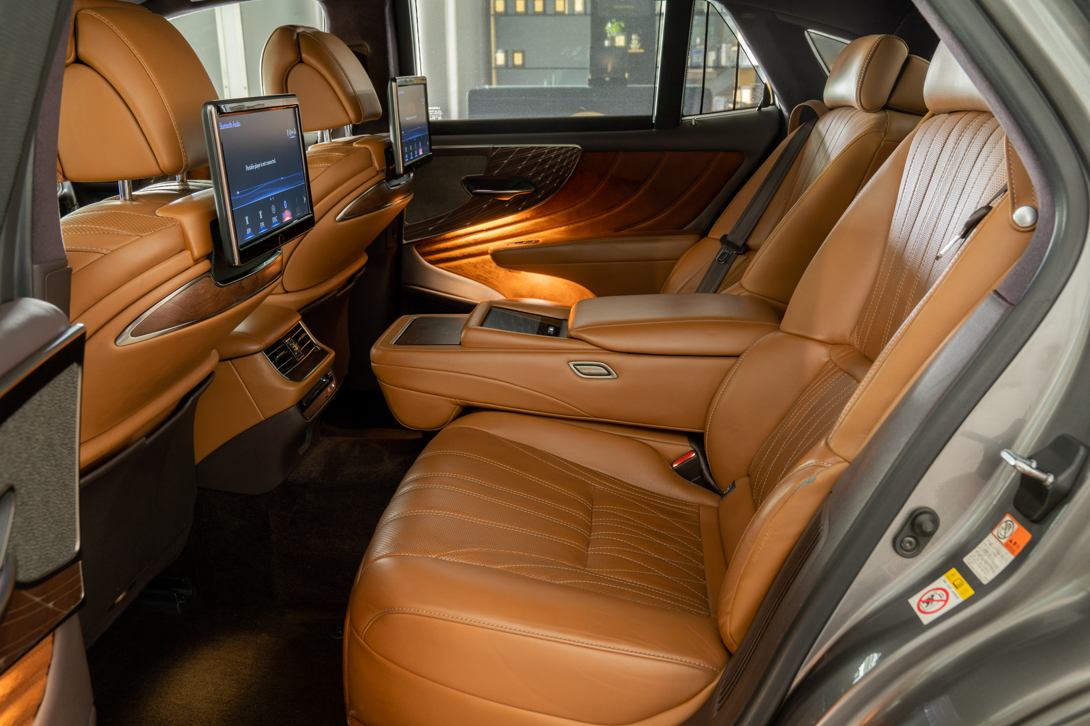 LEXUS LS500H Ultra Luxury