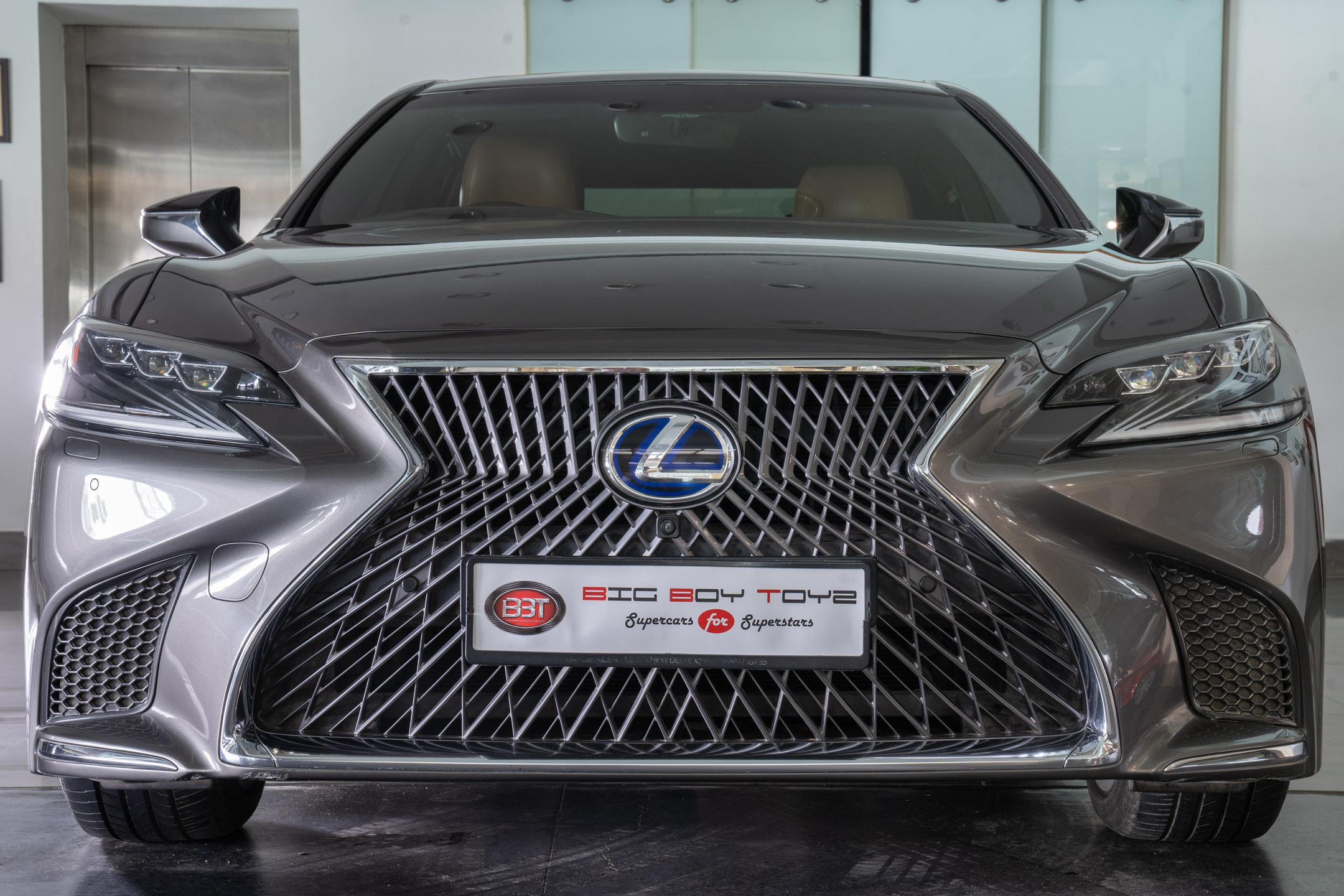 LEXUS LS500H Ultra Luxury - Big Boy Toyz