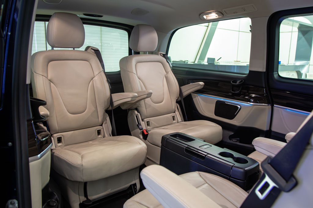 MERCEDES-BENZ V220D LWB EXCLUSIVE