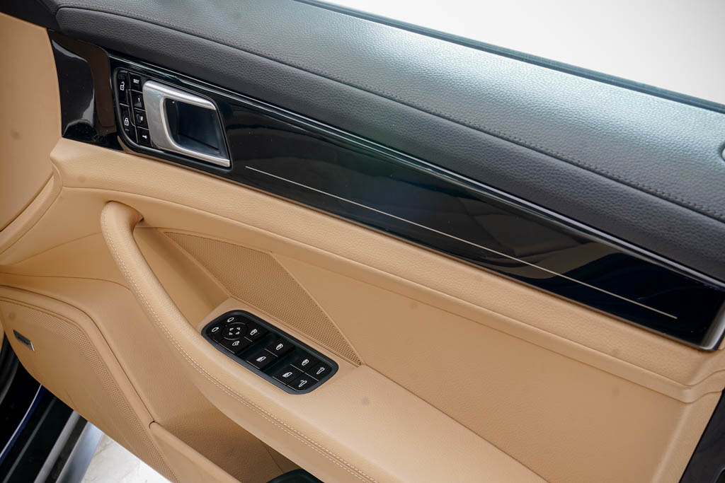 Porsche Panamera 4 10 Years Edition