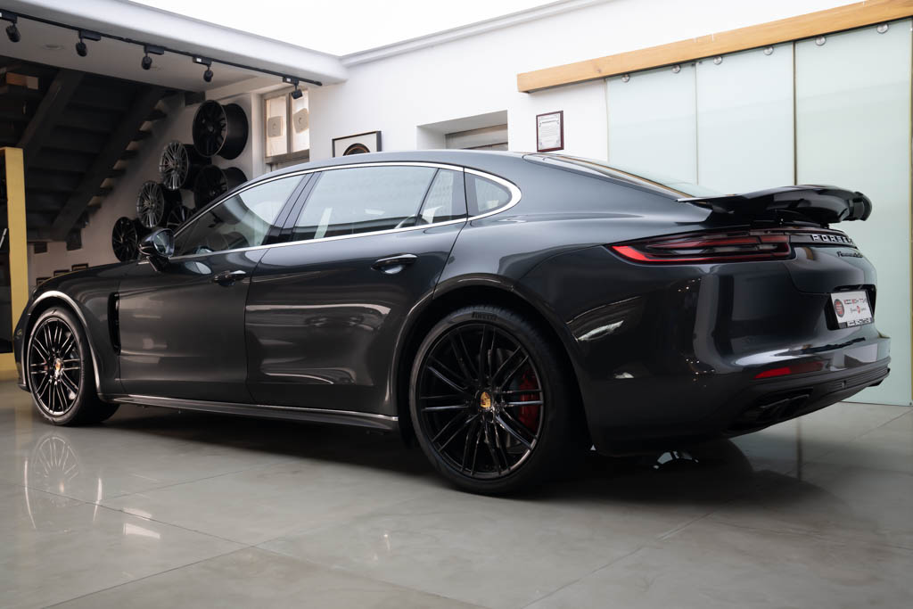 Porsche Panamera Turbo Executive