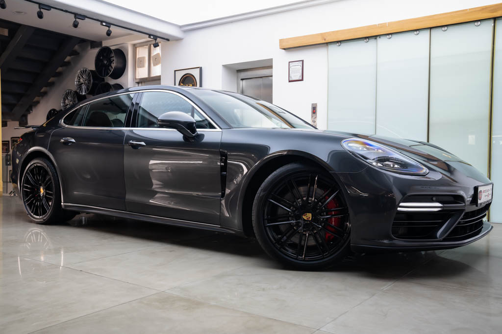 Porsche Panamera Turbo Executive