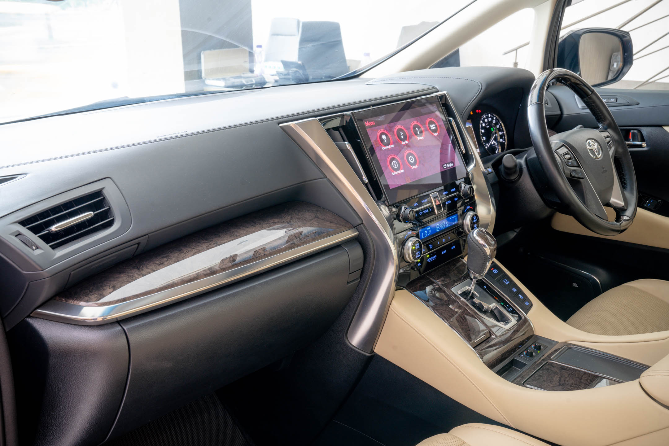 Toyota Vellfire Hybrid