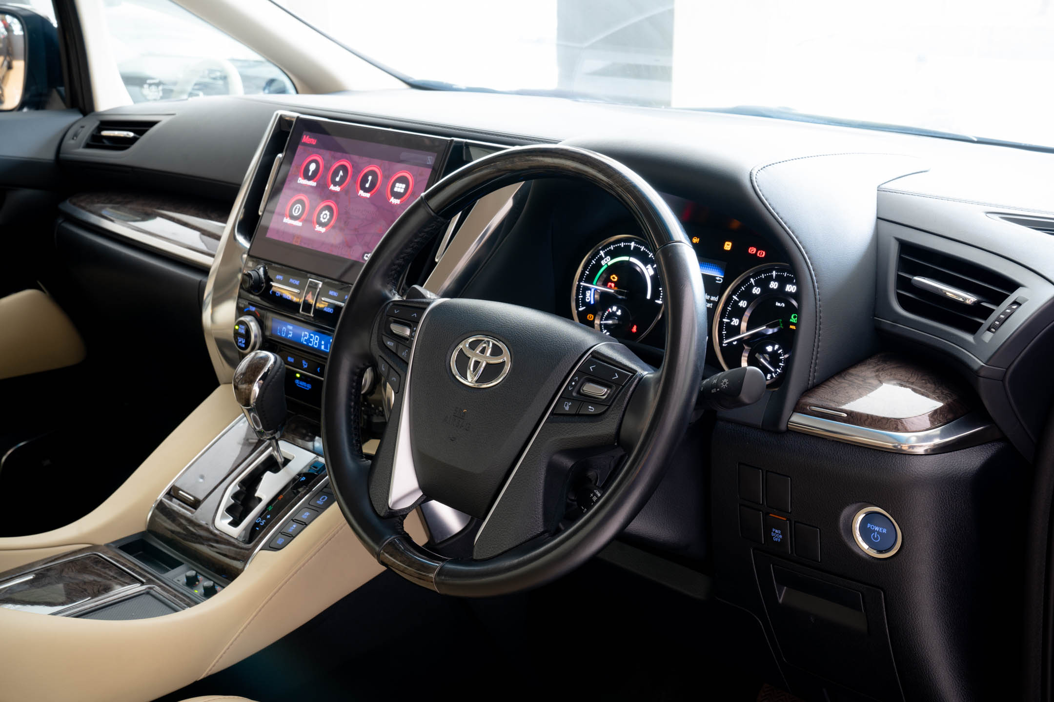 Toyota Vellfire Hybrid