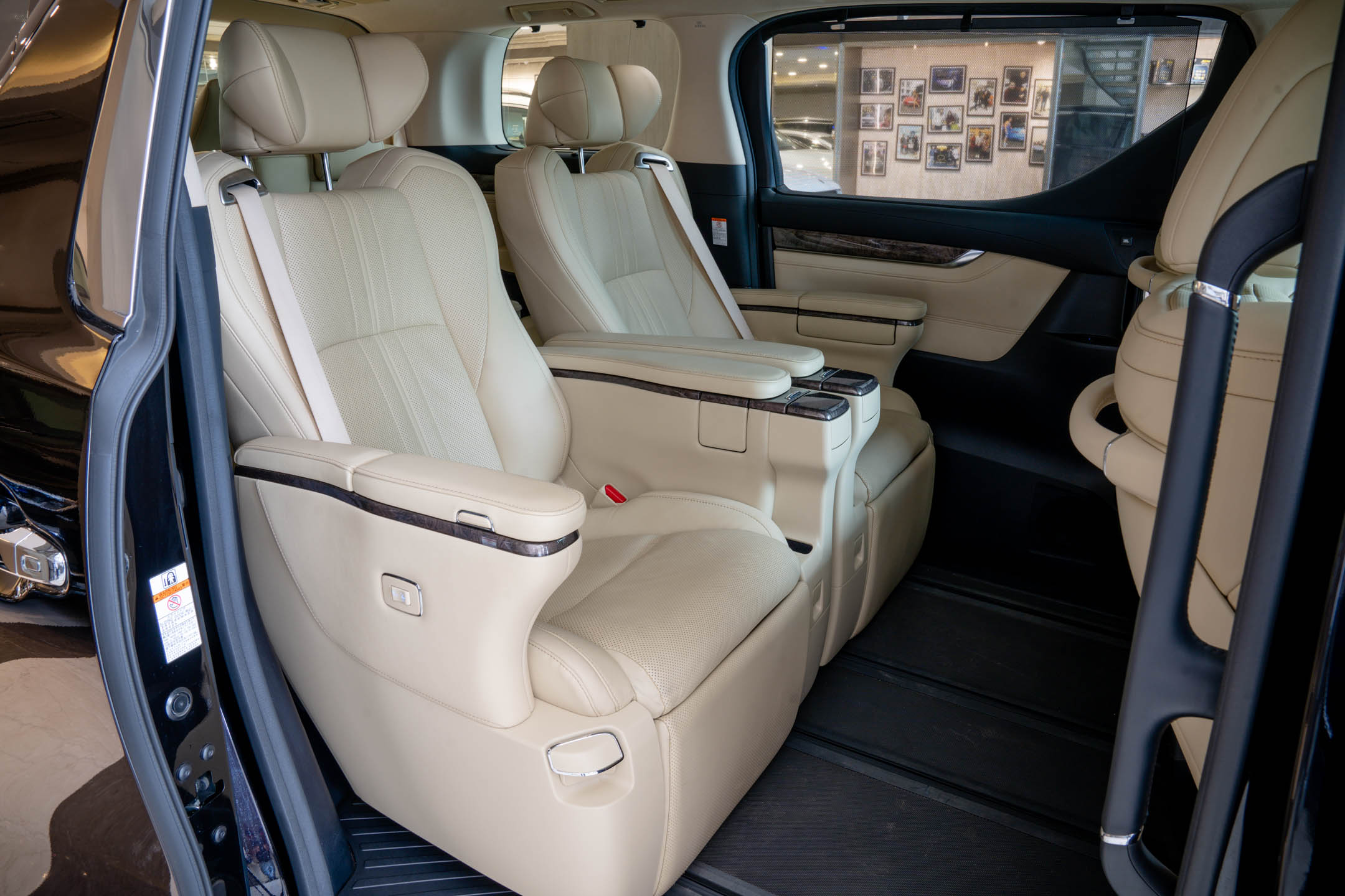 Toyota Vellfire Hybrid