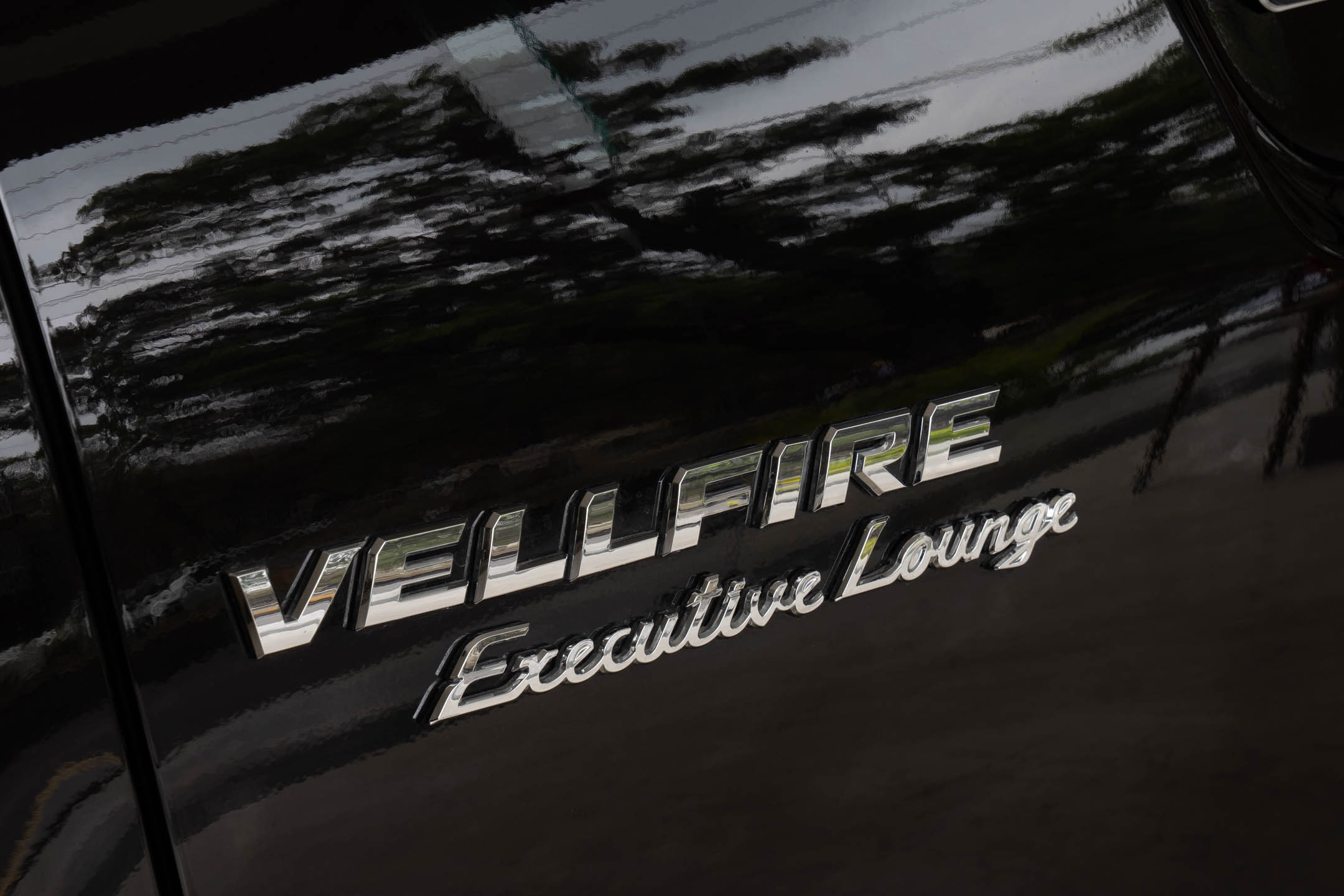 Toyota Vellfire Hybrid