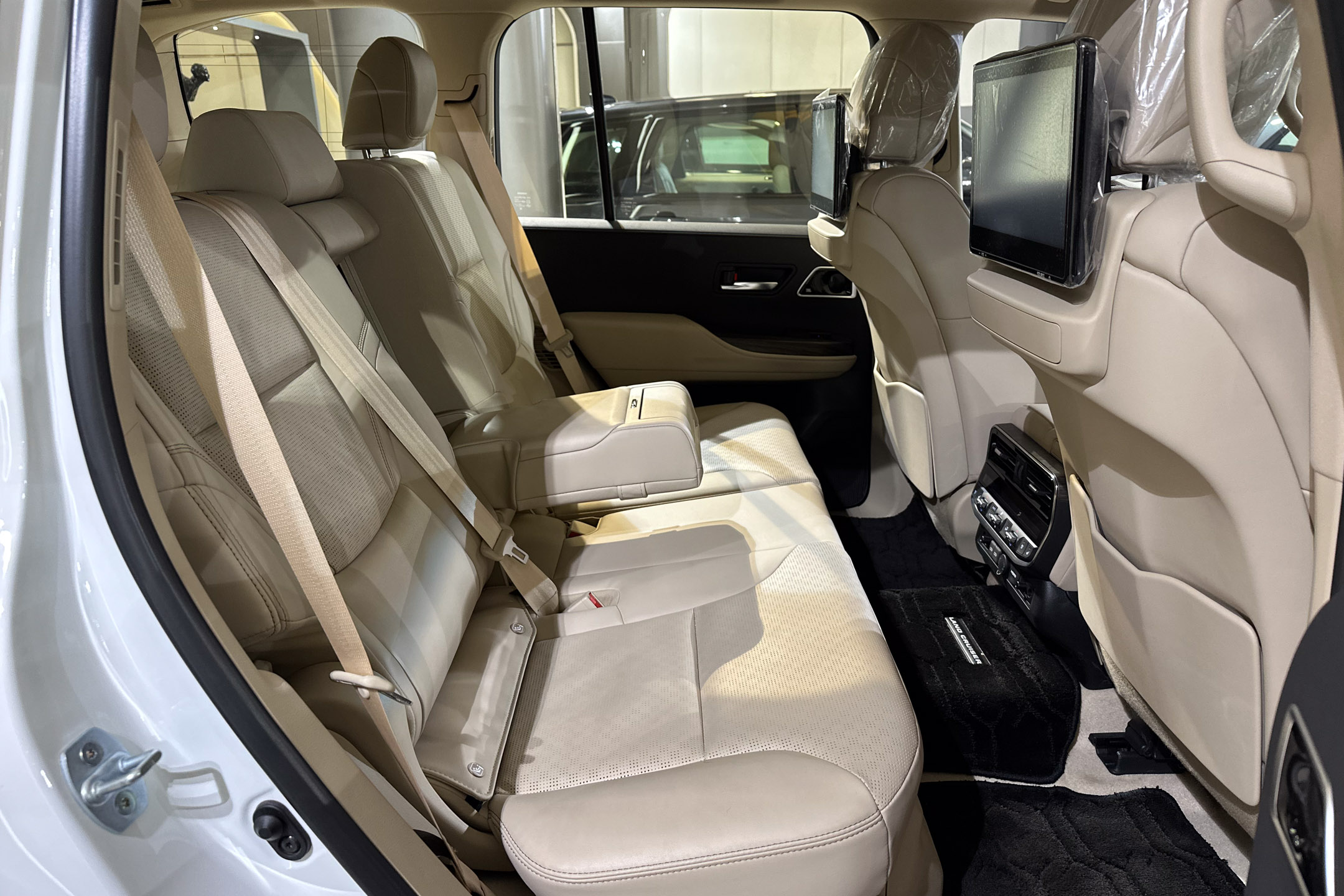 Toyota Land Cruiser LC 300