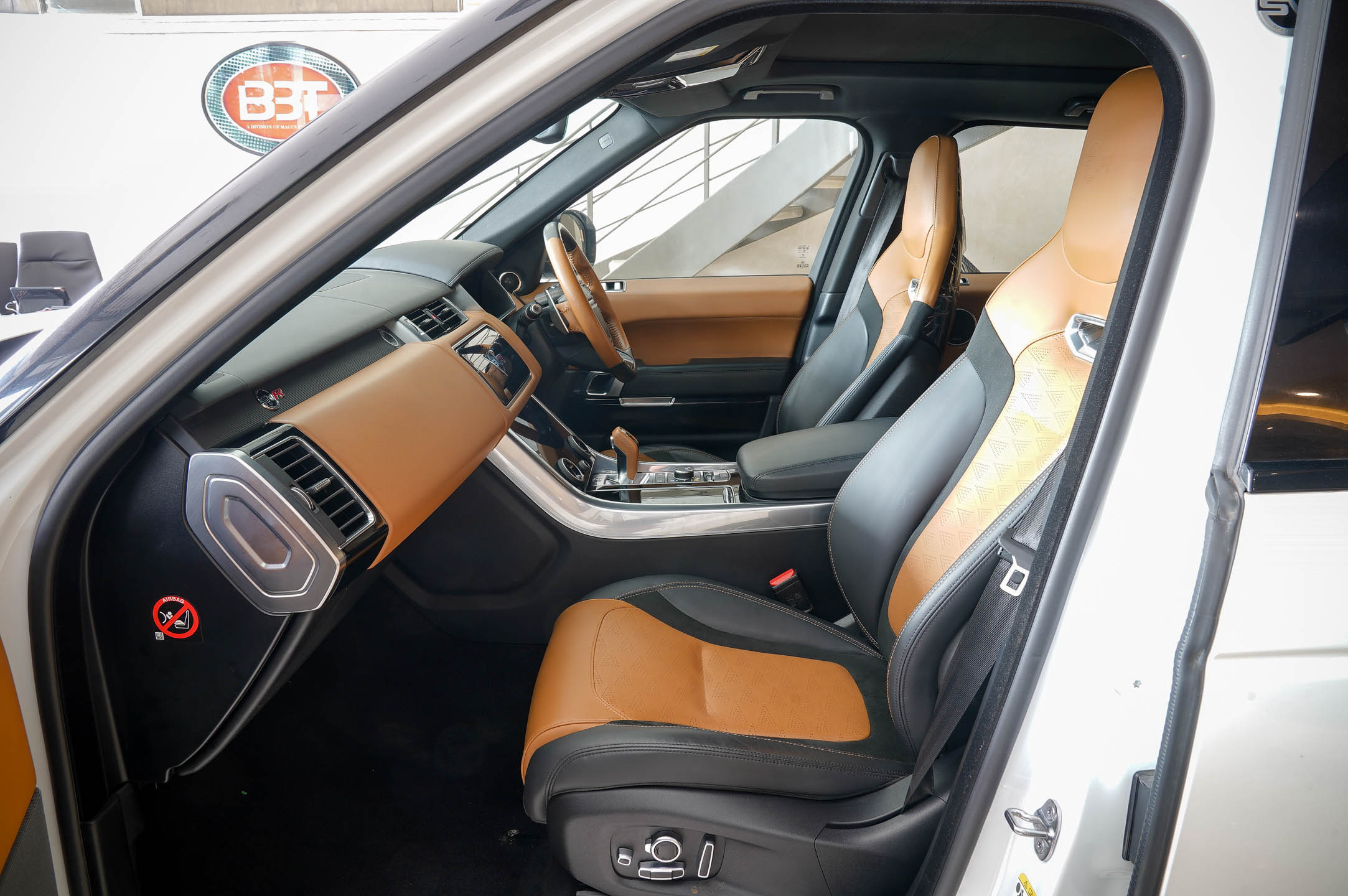 Land Rover Range Rover Sport SVR