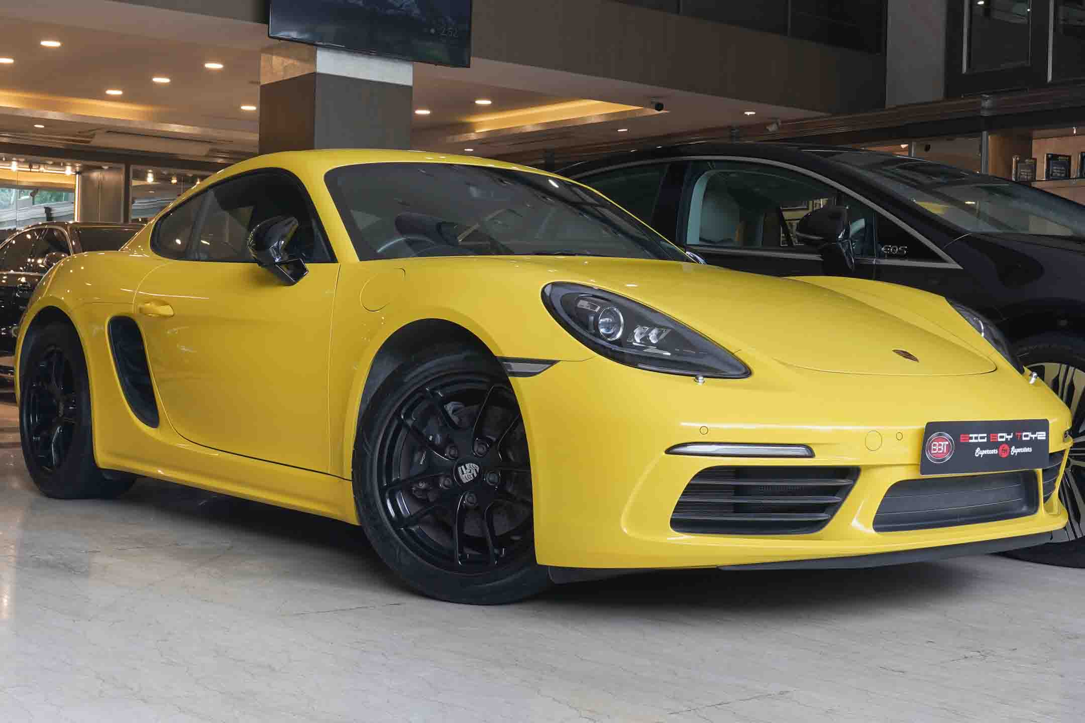 ちょびんページ Z TRIM LEFT BLACK - 982807917 OK1 [PORSCHE 718 Cayman GT4 RS