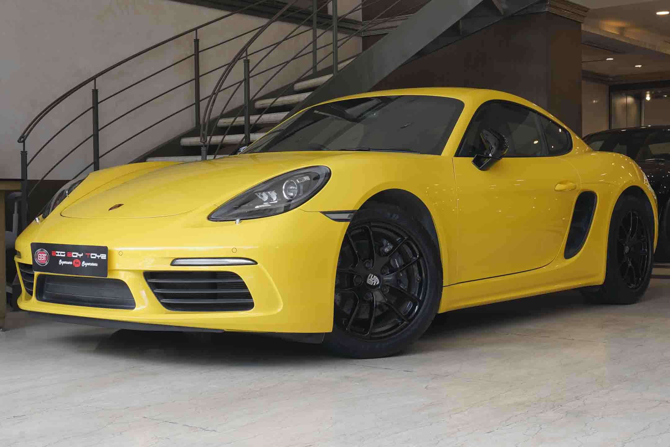 PORSCHE 718 CAYMAN