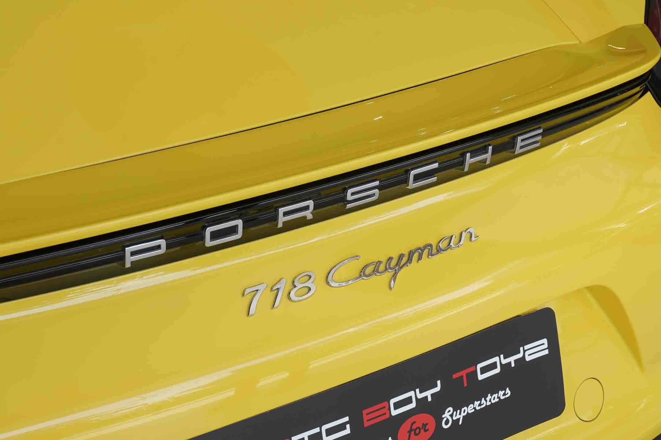 ちょびんページ Z TRIM LEFT BLACK - 982807917 OK1 [PORSCHE 718 Cayman GT4 RS