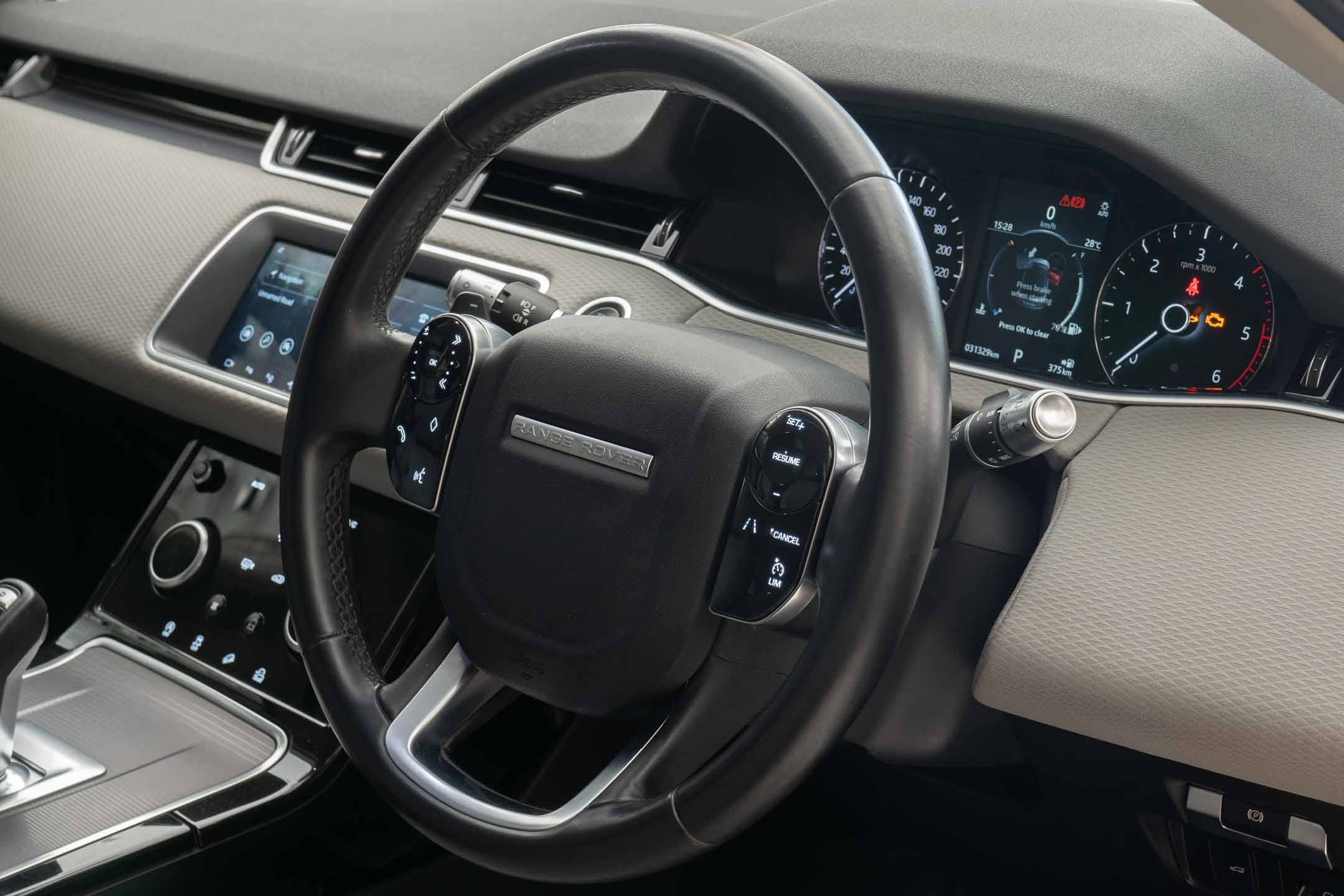 Land Rover Evoque R-Dynamic S D180