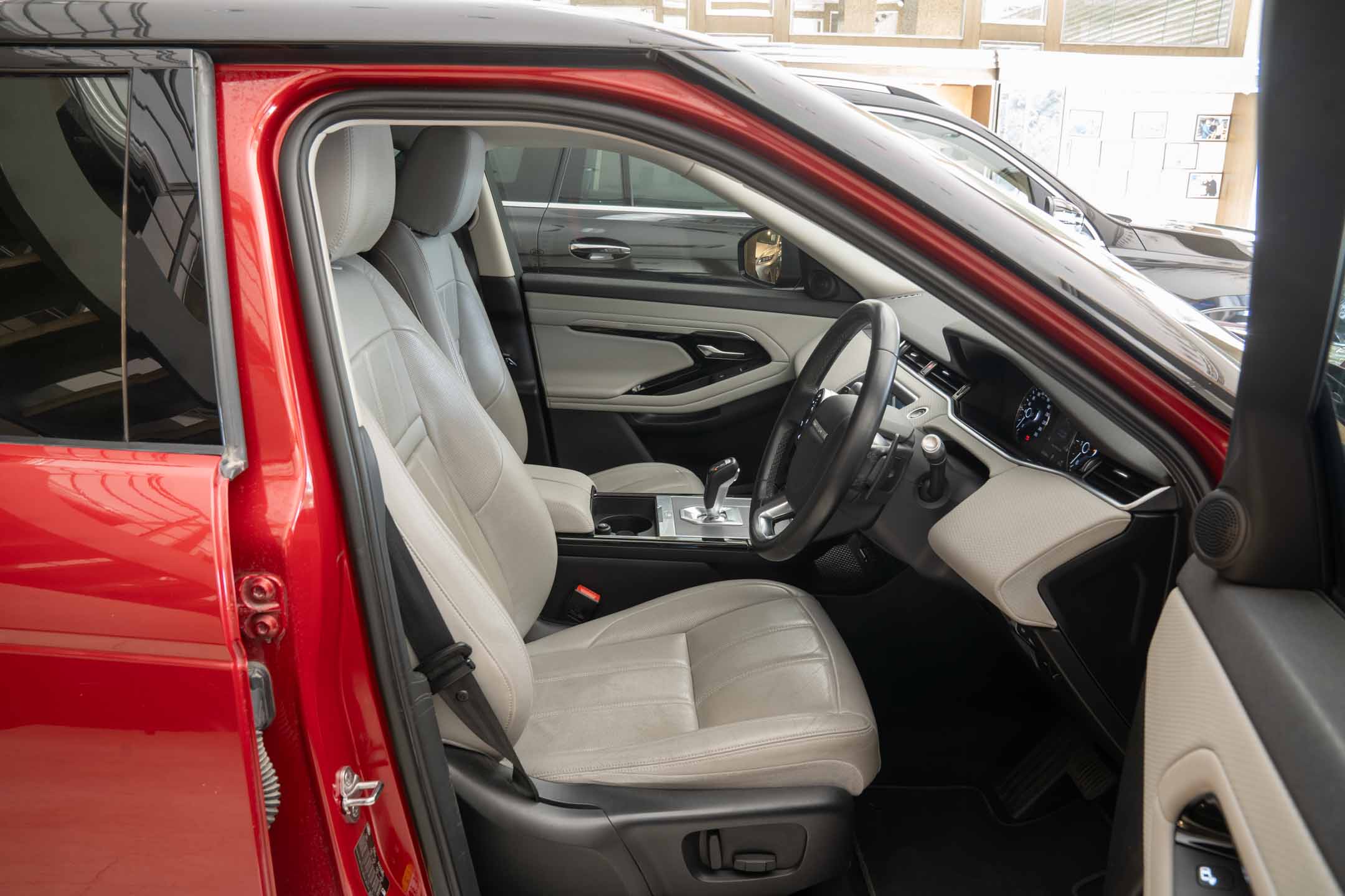 Land Rover Evoque R-Dynamic S D180