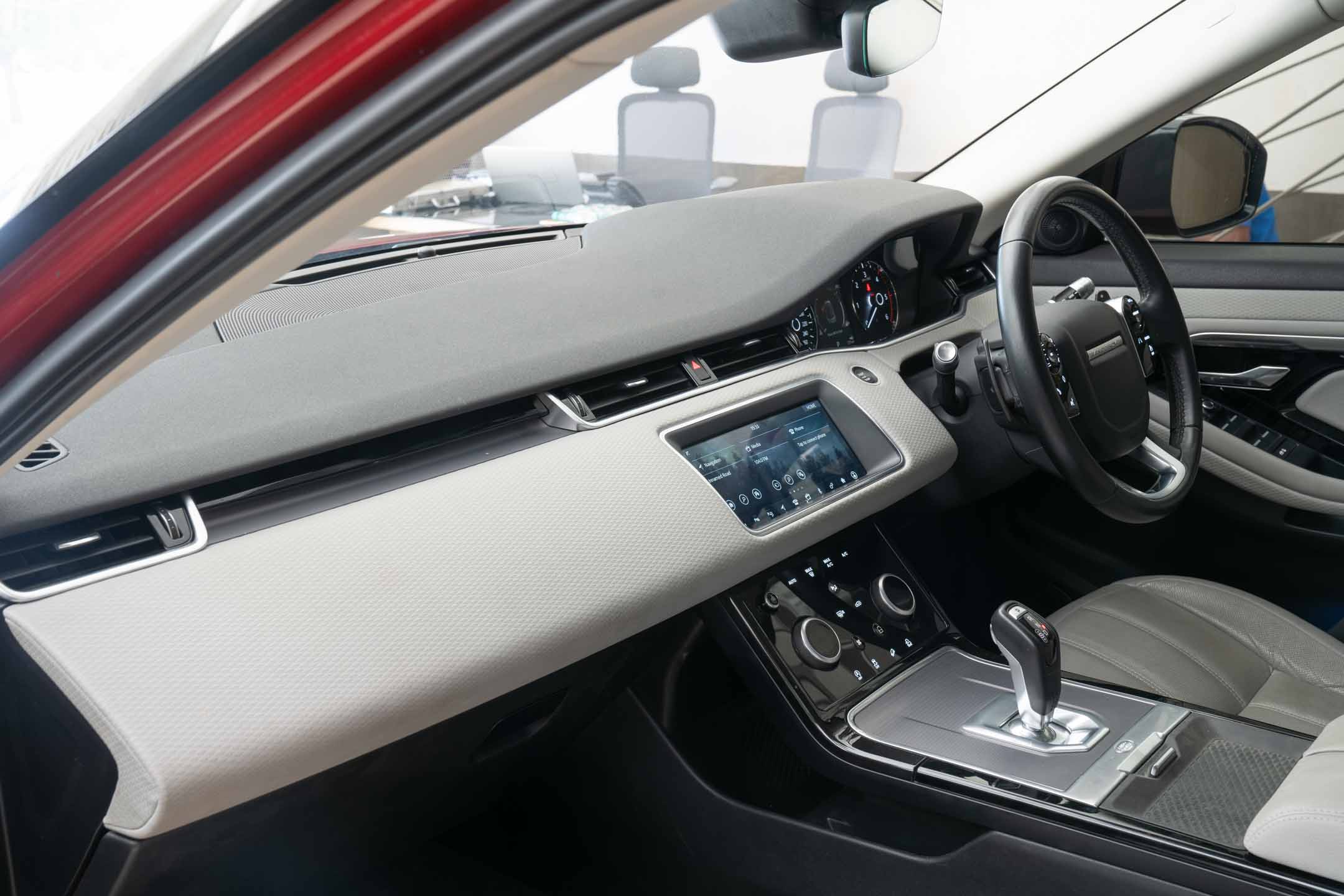 Land Rover Evoque R-Dynamic S D180