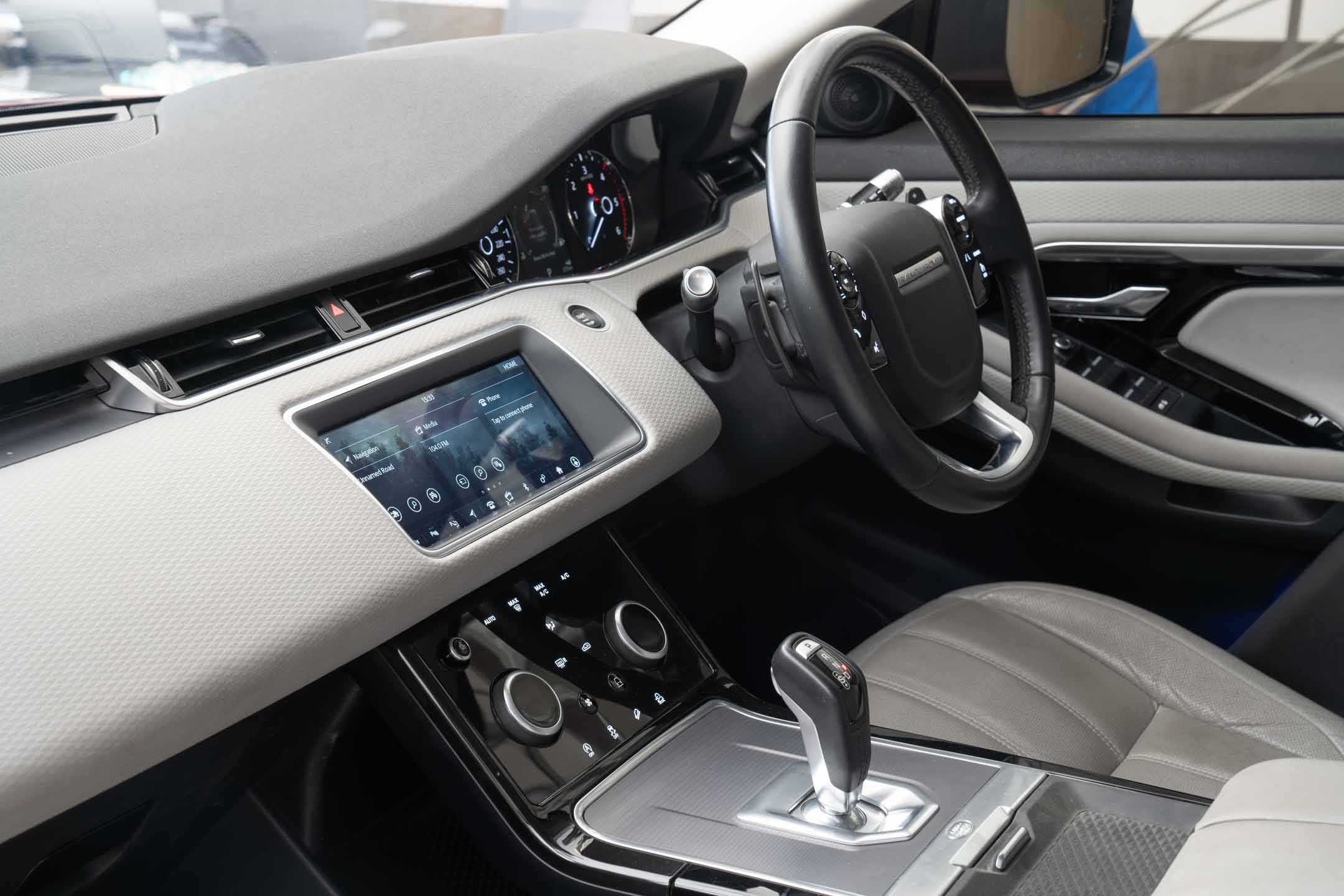 Land Rover Evoque R-Dynamic S D180