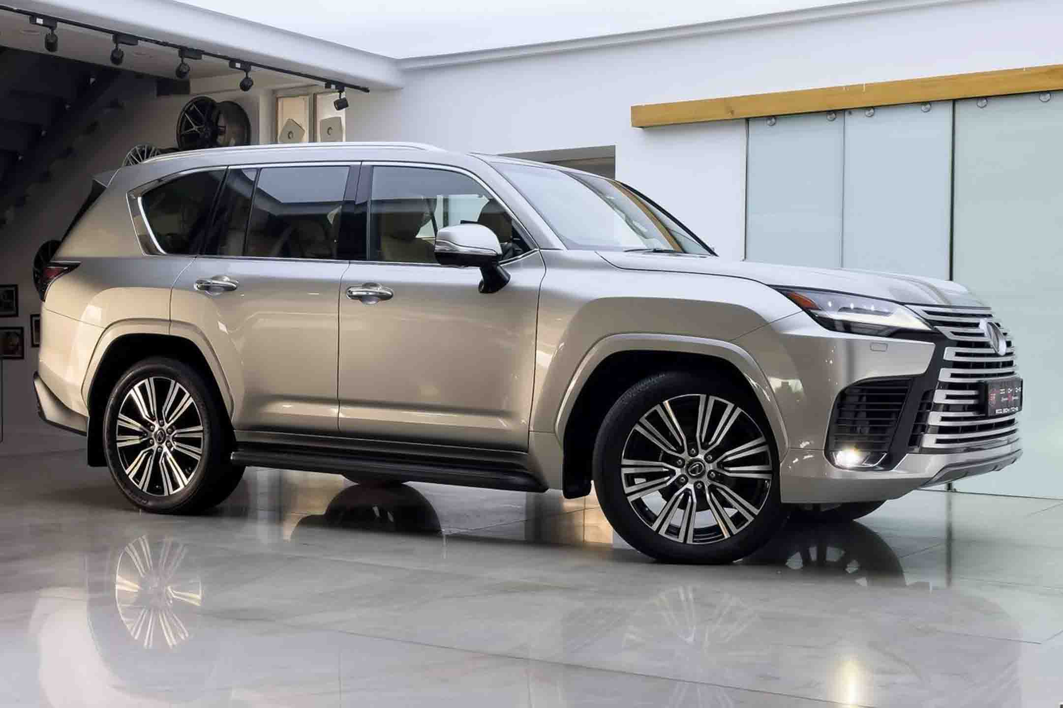 Lexus LX500d