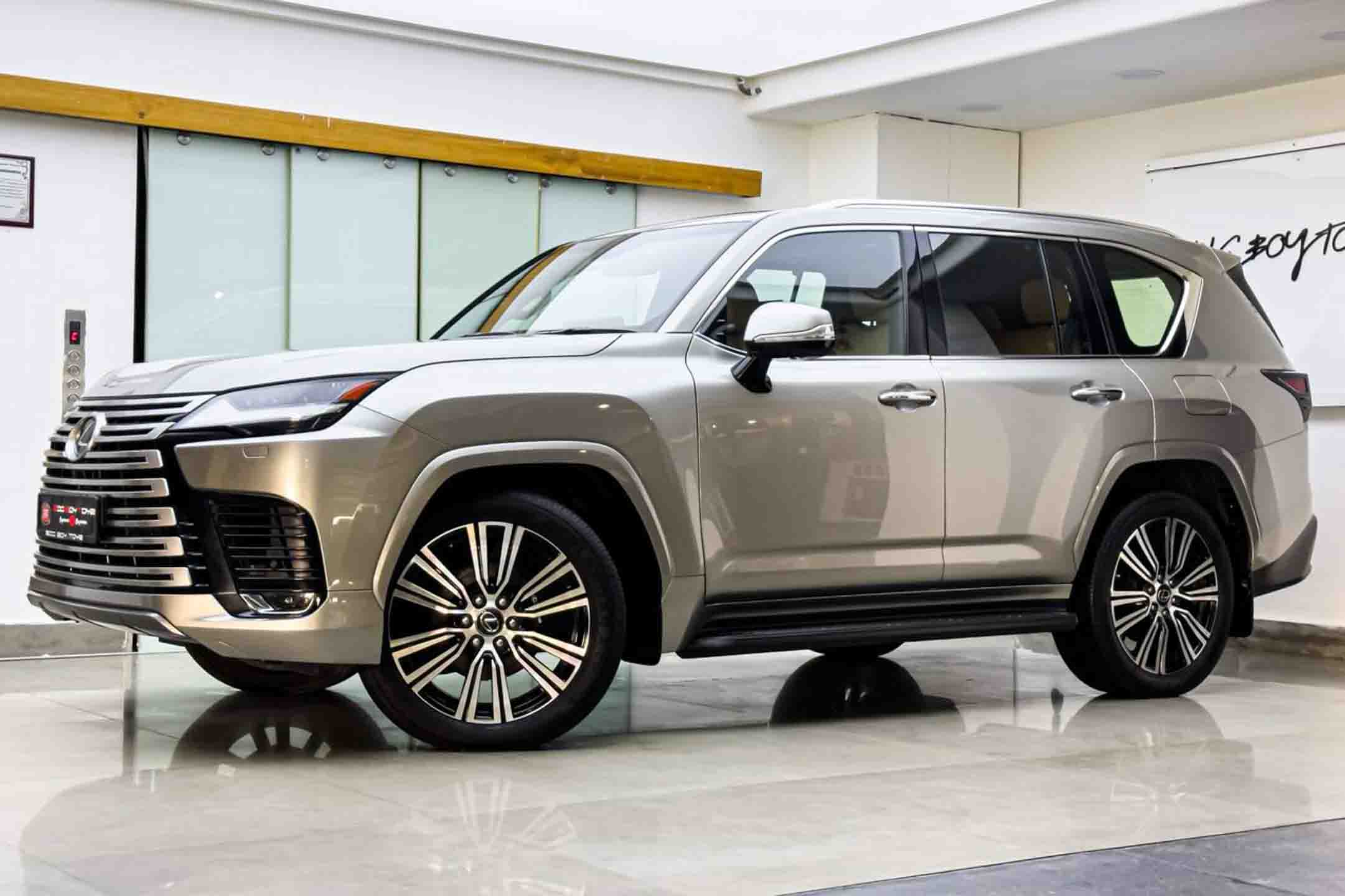 Lexus LX500d