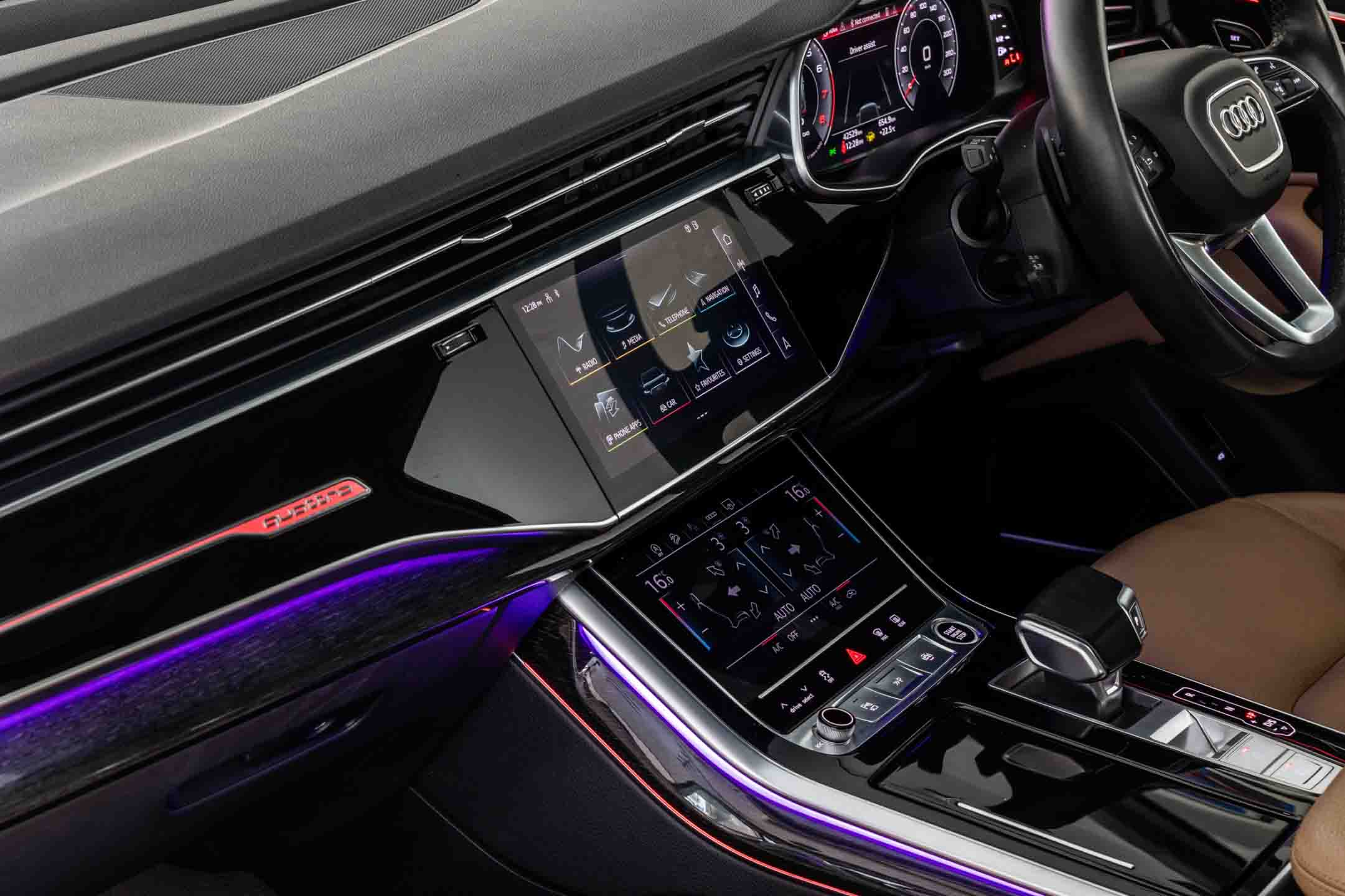 AUDI Q7 Premium Plus 55 TFSI