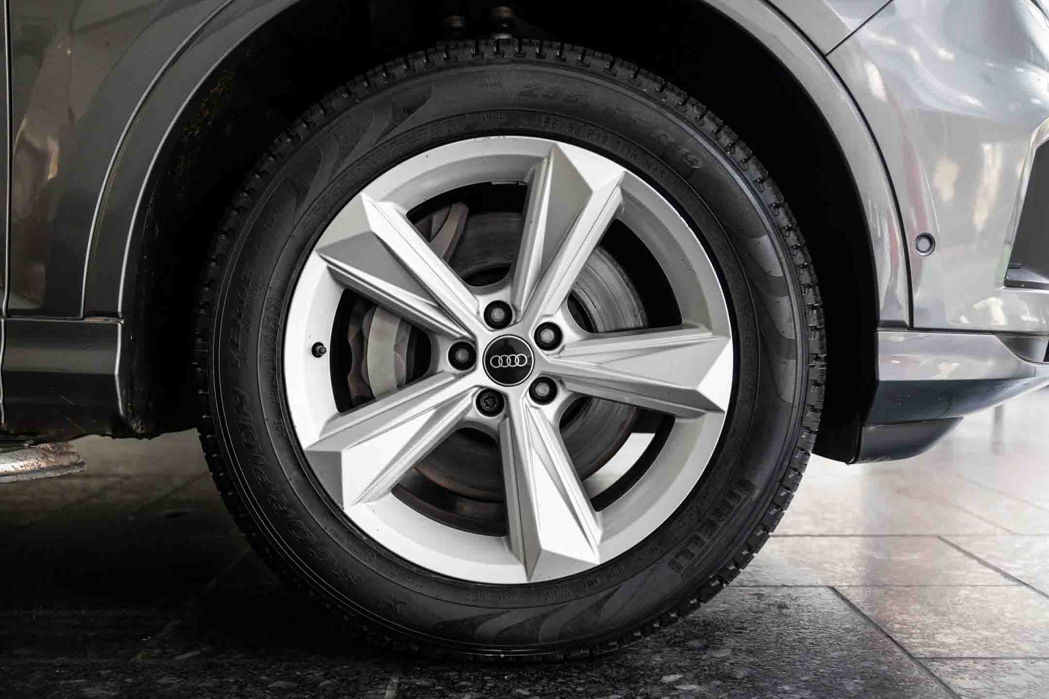 AUDI Q7 Premium Plus 55 TFSI