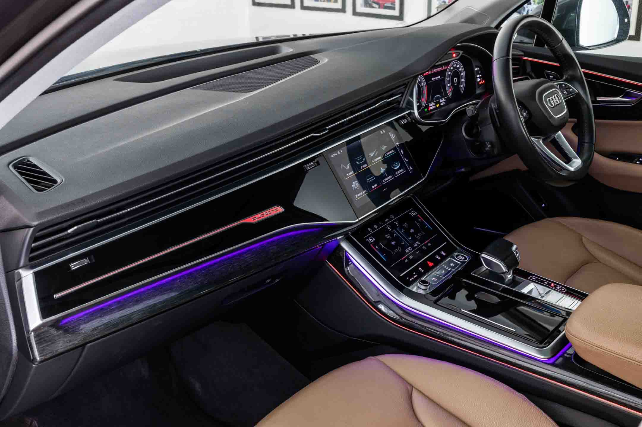 AUDI Q7 Premium Plus 55 TFSI