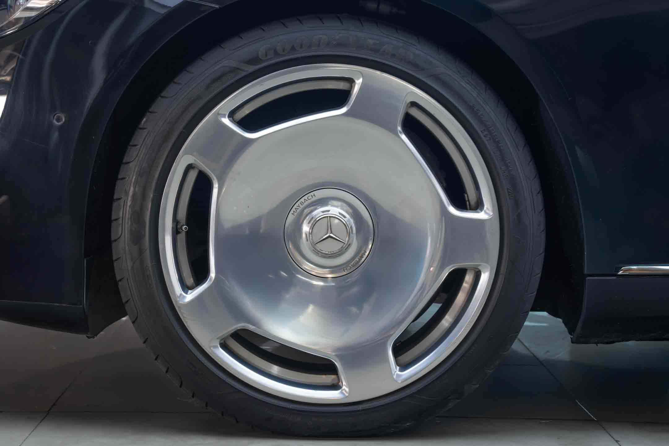 Mercedes Maybach S600