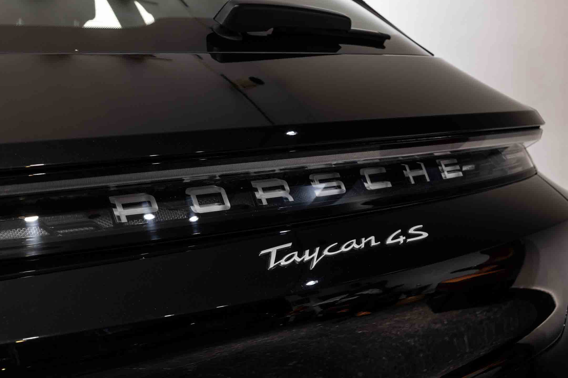 Porsche Taycan 4S Cross Tourismo