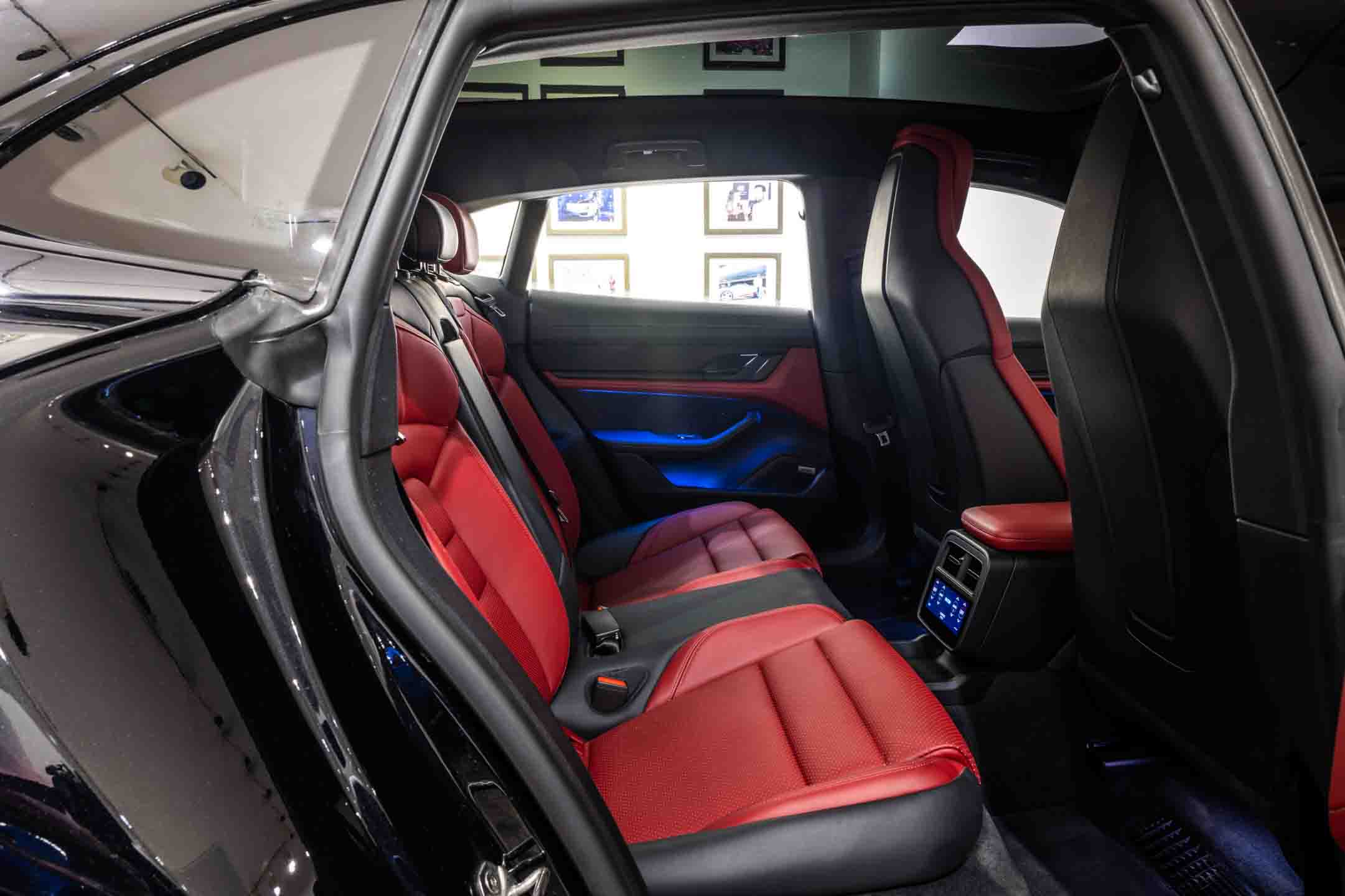 Porsche Taycan 4S Cross Tourismo