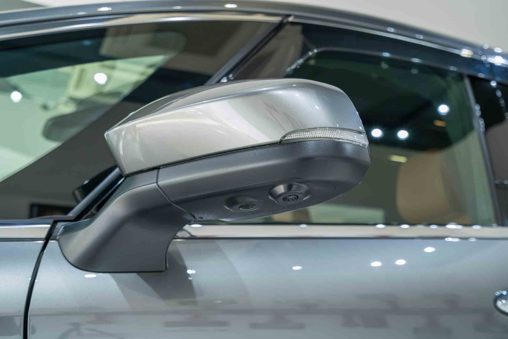 TOYOTA VELLFIRE VIP LOUNGE