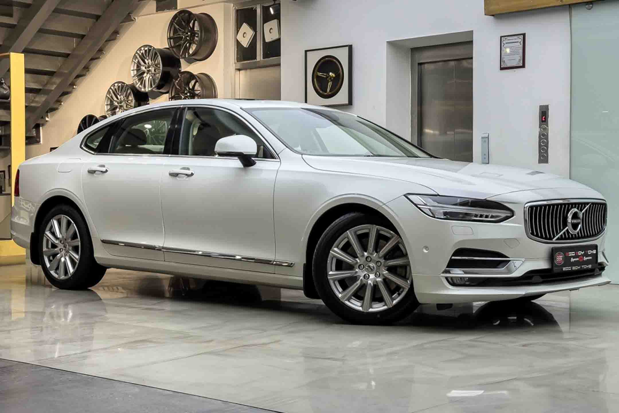 Volvo S90 D4 Inscription