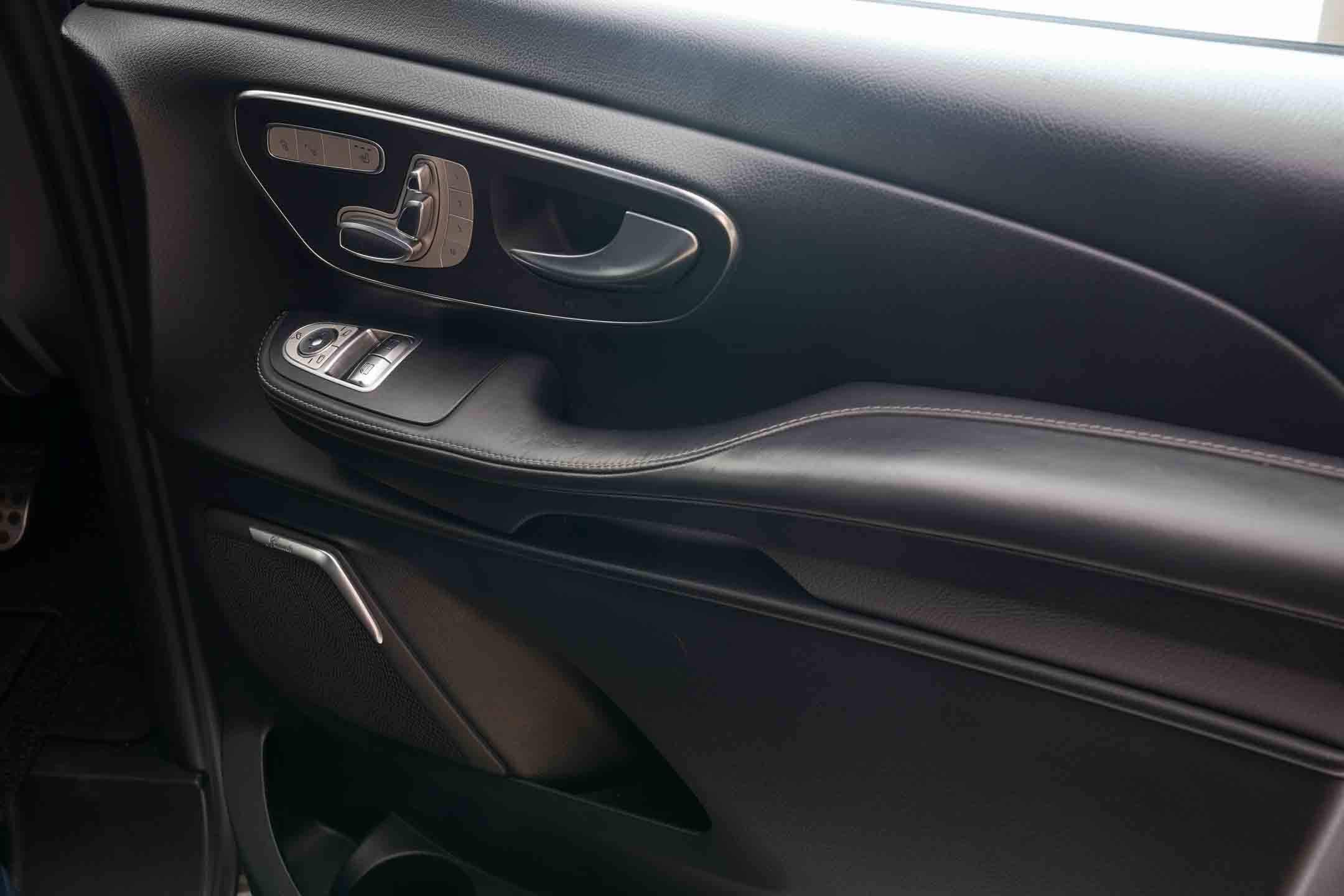 Mercedes Benz V220d Exclusive