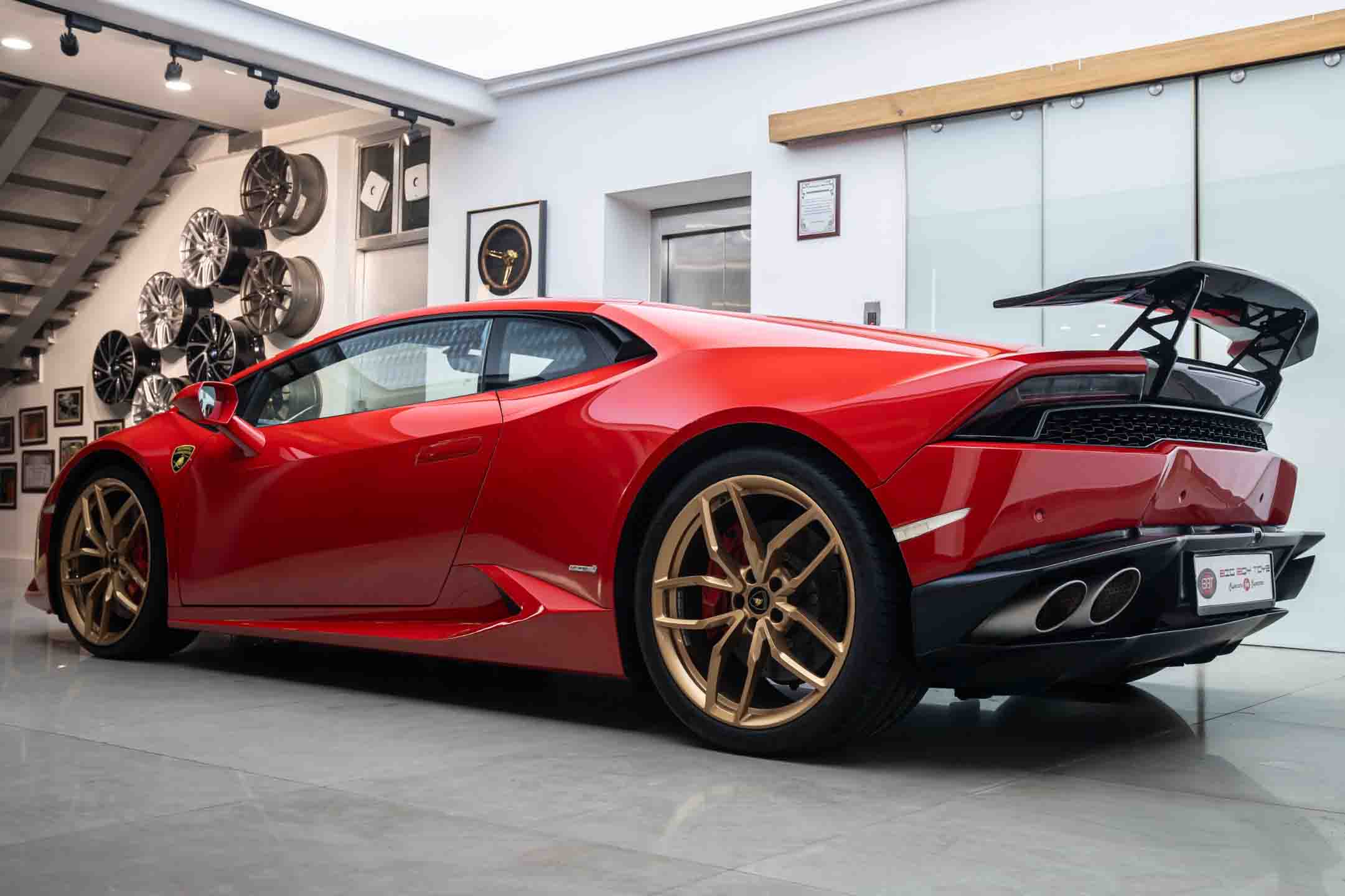 LAMBORGHINI HURACAN LP 610-4