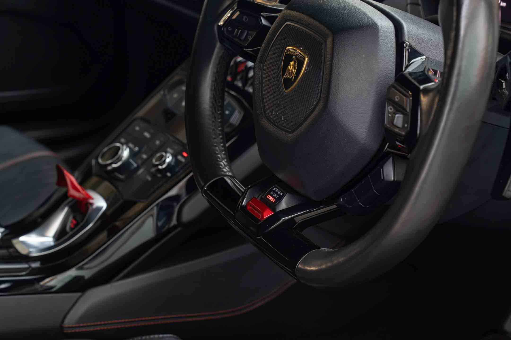 LAMBORGHINI HURACAN LP 610-4