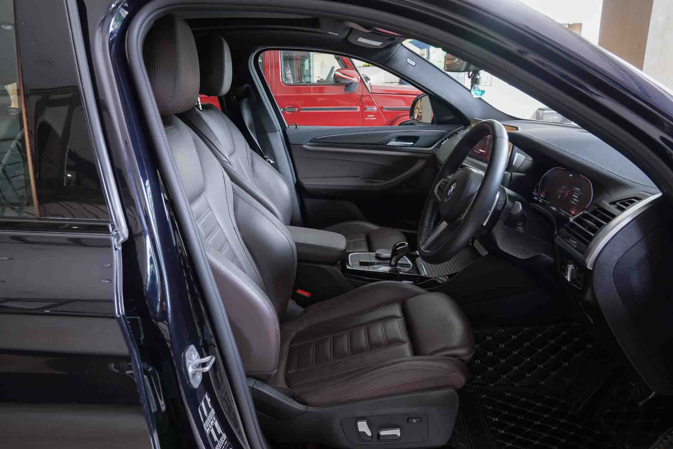 BMW X4 xDrive30i M Sport X Silver Shadow Edition