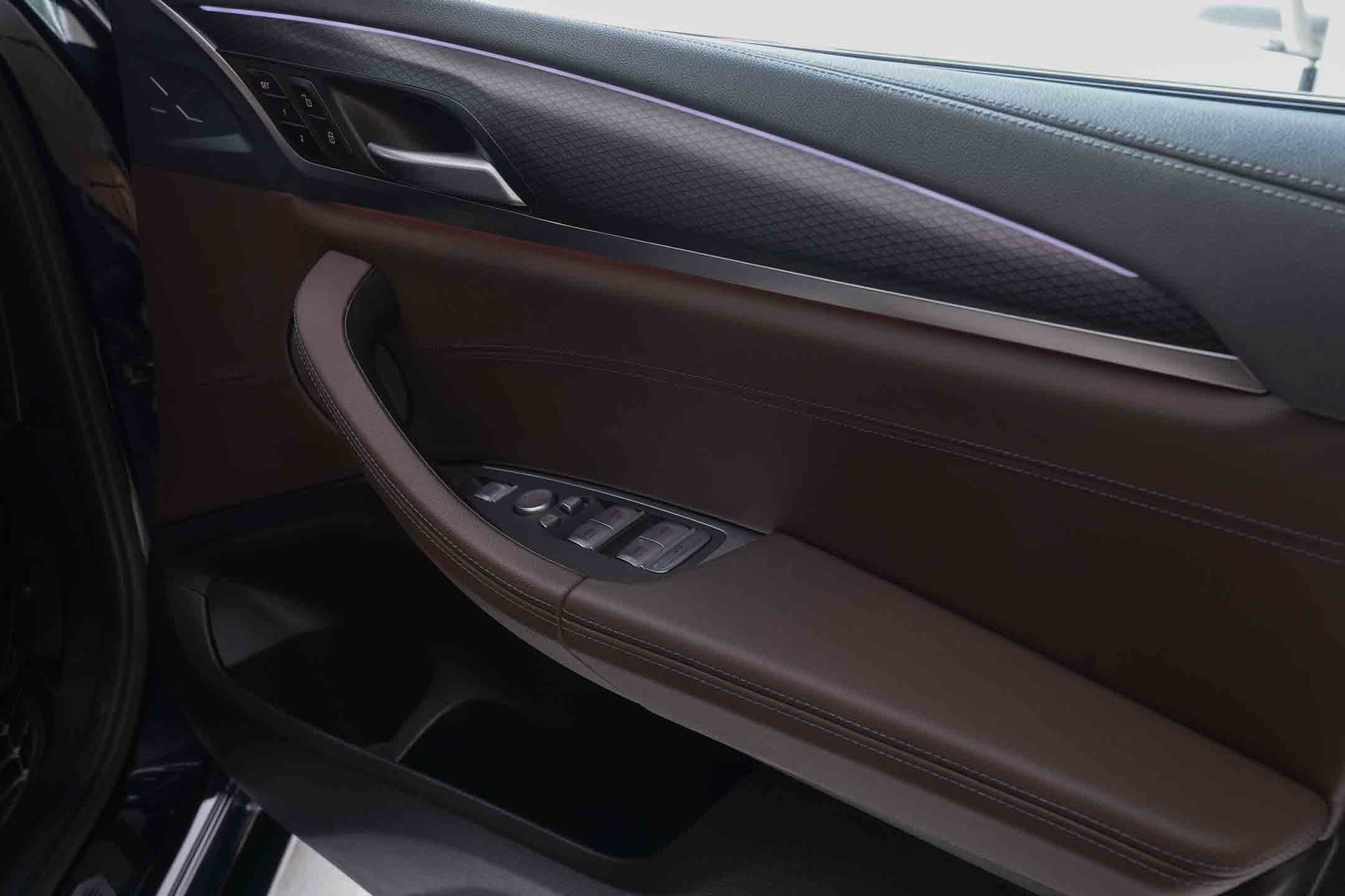 BMW X4 xDrive30i M Sport X Silver Shadow Edition