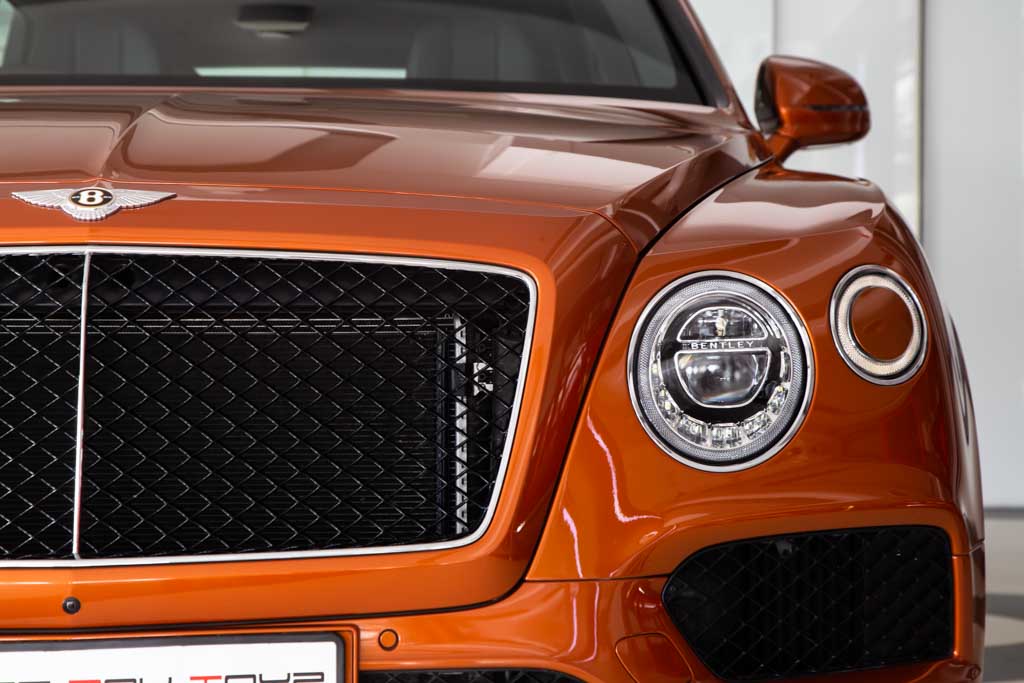 Bentley Bentayga V8 MY20