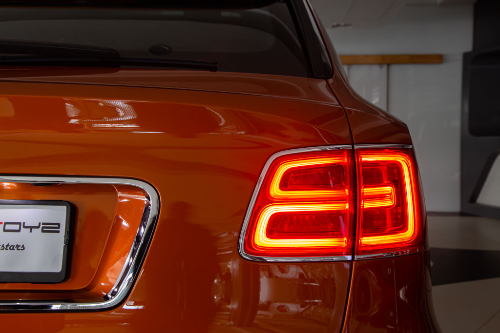 Bentley Bentayga V8 MY20