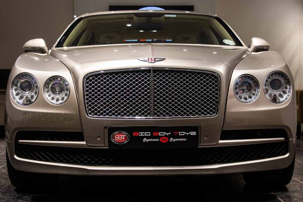 BENTLEY FLYING SPUR V8 MY16