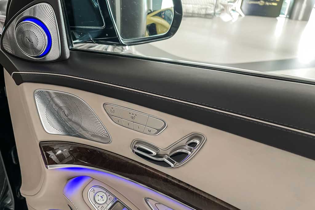 MERCEDES MAYBACH S500