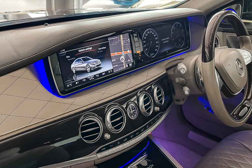 MERCEDES MAYBACH S500