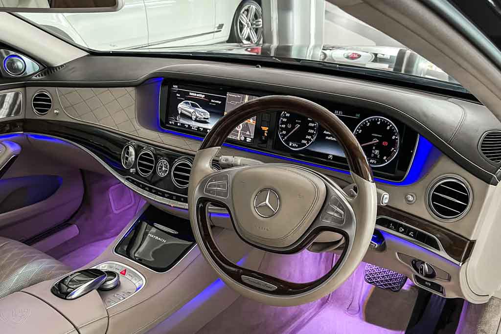 MERCEDES MAYBACH S500