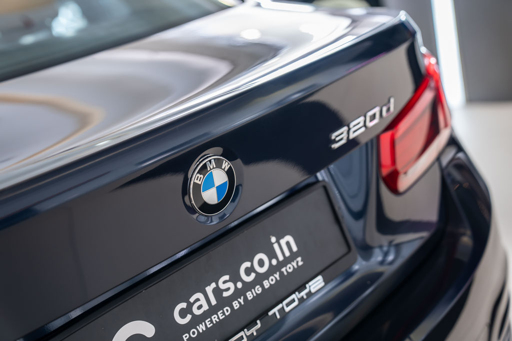 BMW 320D LUXURY LINE