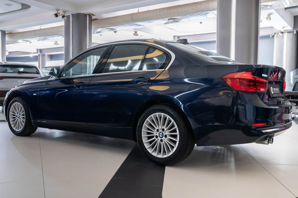 BMW 320D LUXURY LINE